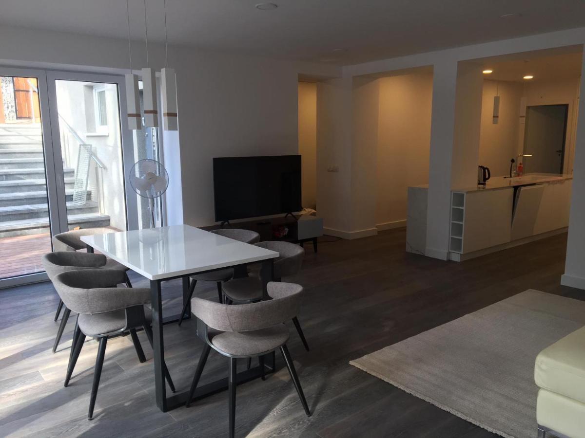 Luksusowy Apartament Pod Lasem, Otwock -Shared Garden, Sauna, Wood Hot Tub! Hot Tub Seasonal! Eksteriør billede
