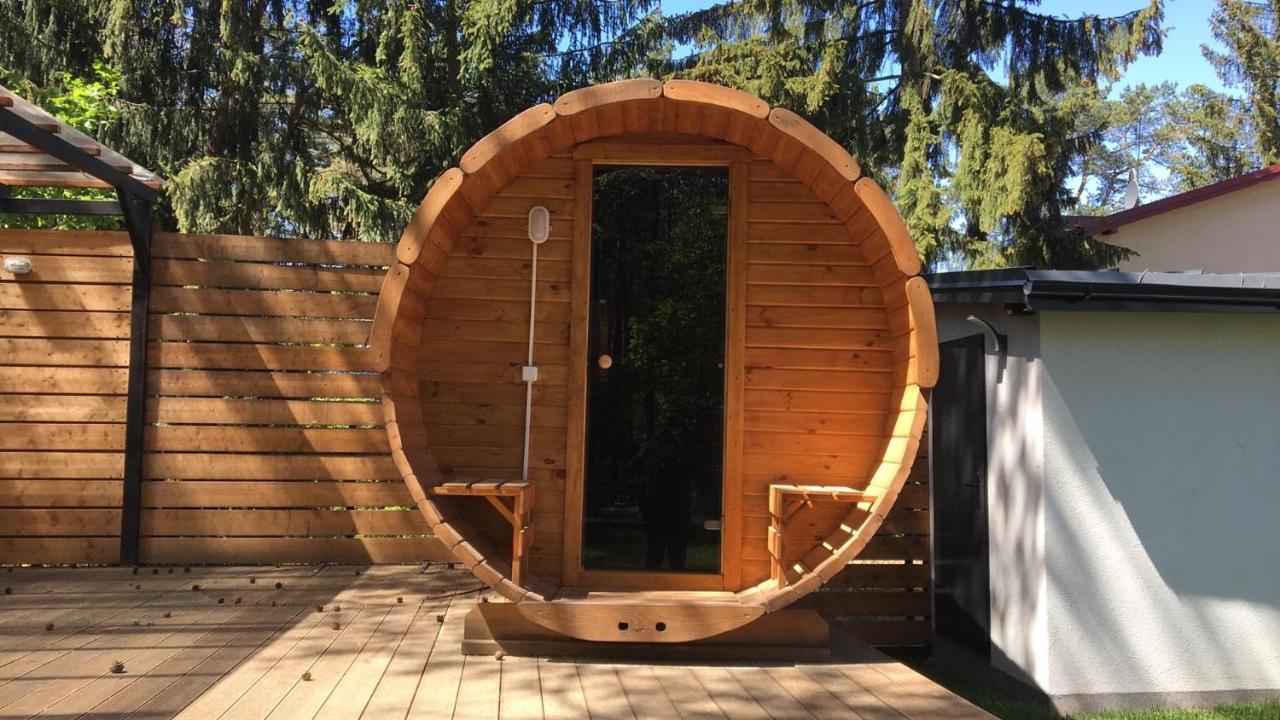 Luksusowy Apartament Pod Lasem, Otwock -Shared Garden, Sauna, Wood Hot Tub! Hot Tub Seasonal! Eksteriør billede